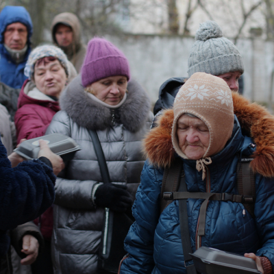 &laquo;Стали как местные, которые свыклись со звуками взрывов&raquo;: Как казахстанские врачи помогают украинцам