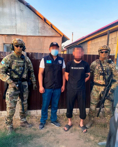 Вымогали деньги у бизнесменов: крупную ОПГ обезвредили в Уральске  