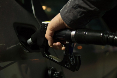 Недолив выявлен на автозаправке Qazaq Oil в Петропавловске